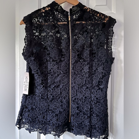 Dark navy top nwt medium - Picture 2 of 8